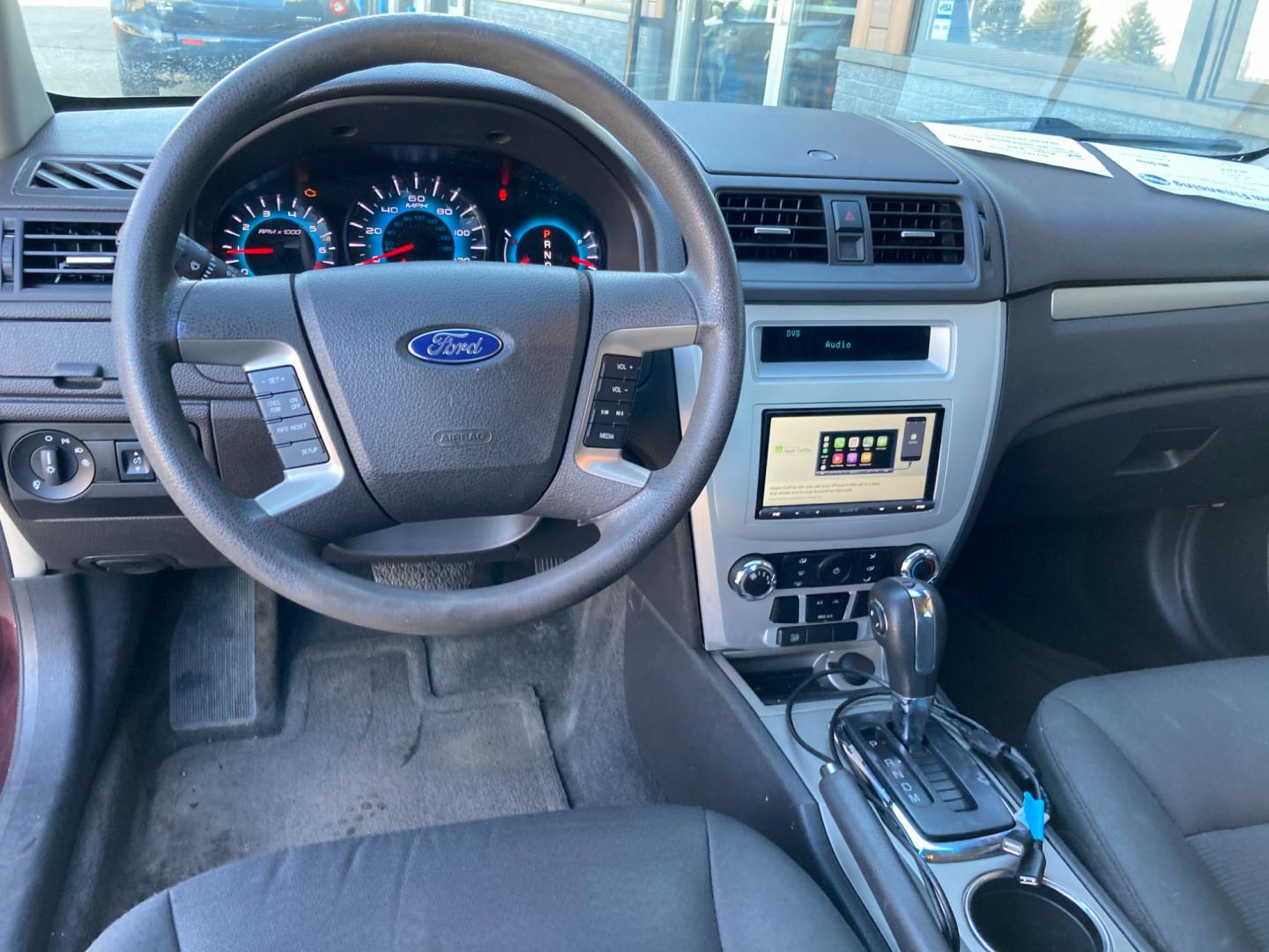 2012 Bordeaux Reserve Met Ford Fusion SE (3FAHP0HG1CR) with an 3.0L V6 DOHC 24V engine, located at 1800 South Ihm Blvd, Freeport, IL, 61032, (815) 232-5543, 42.278645, -89.607994 - Photo#5